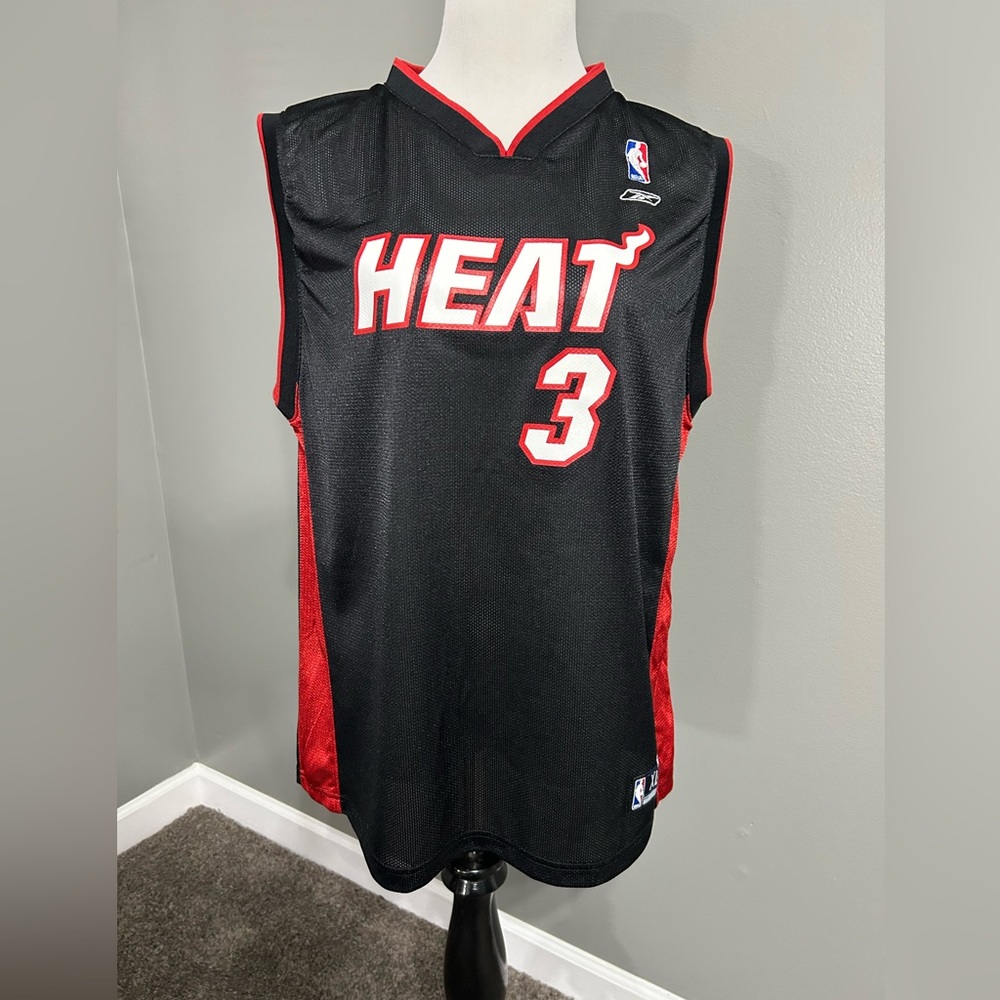 Dwayne Wade vintage Miami heat  jersey sizeXL(18-20)‎ in excellent condition